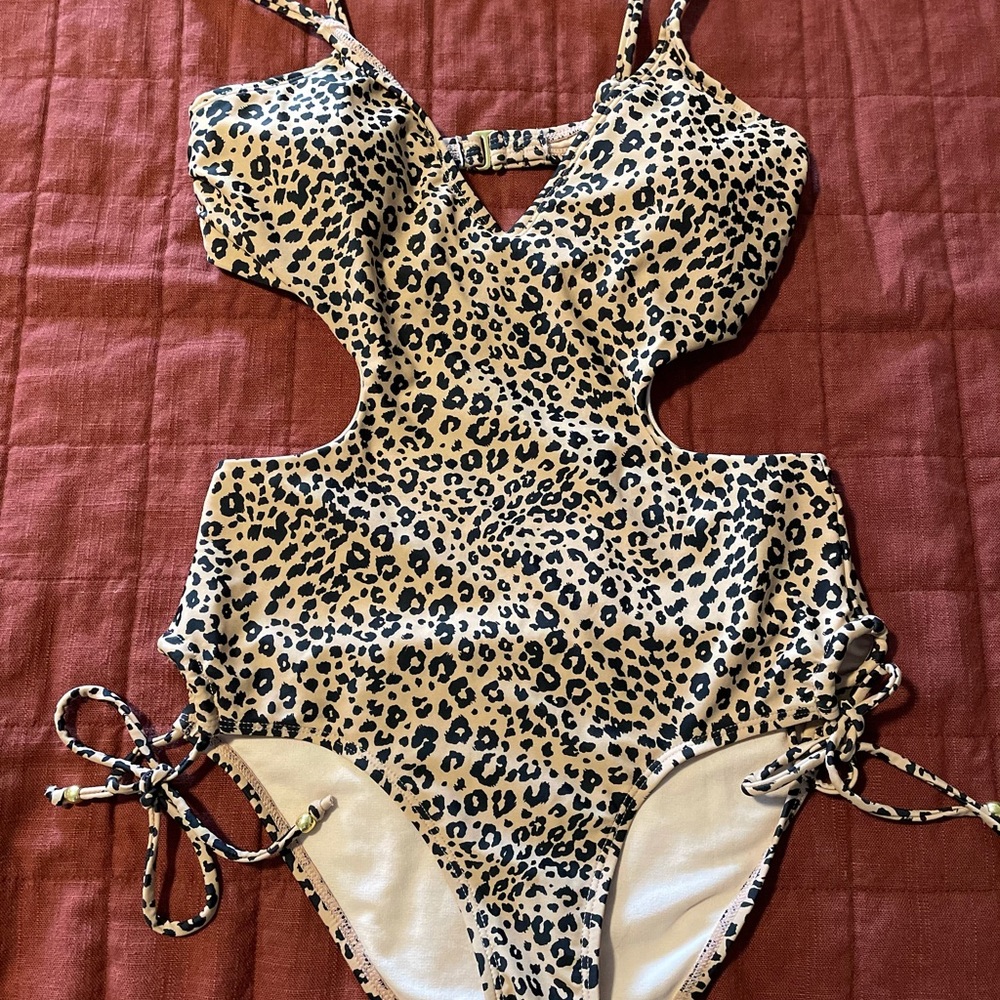 Leopard swimsuit